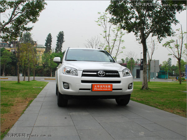 一汽丰田RAV4 2.4L豪华版