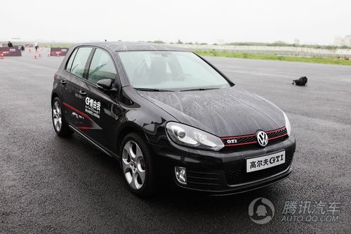 2010款 高尔夫GTI 2.0T 6速DSG版 试驾实拍图