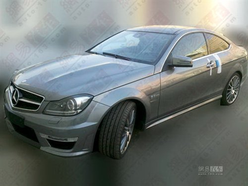 即将引入 奔驰C 63 AMG Coupe国内谍照 汽车之家