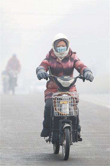 雾霾天气或加剧流感疫情 戴外科口罩防护