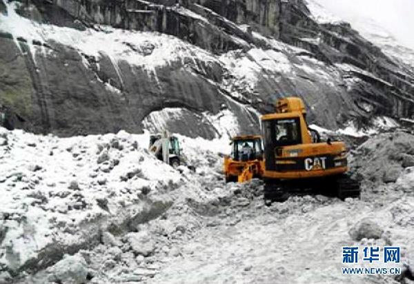 （国际）（2）巴基斯坦雪崩被埋人员生还希望渺茫 