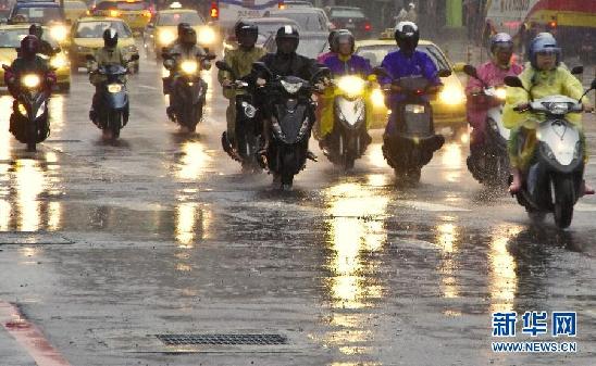 （生态）（3）大雨袭击台北