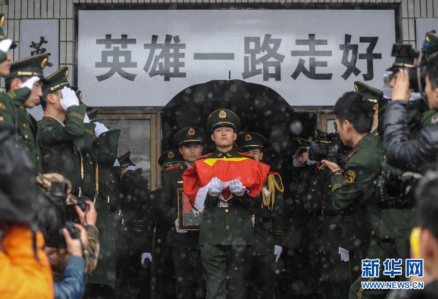 （新华直击）（1）杭州萧山：英雄一路走好